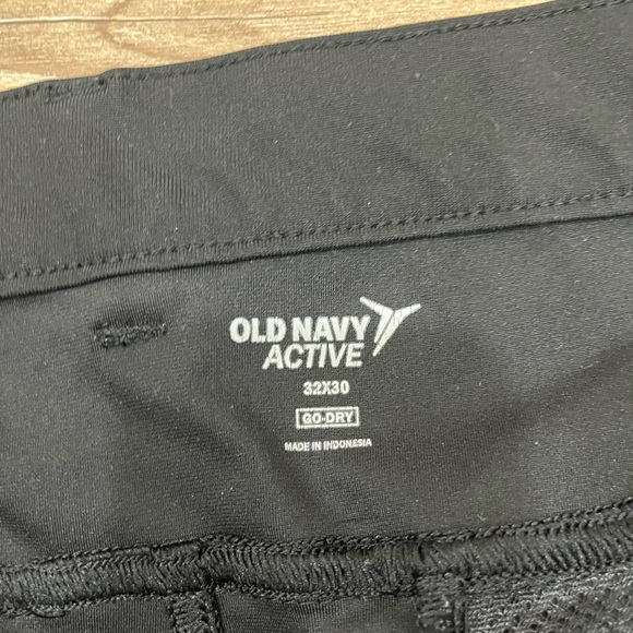 Old navy go active dress pant 32x30 slim fit - Picture 2 of 2